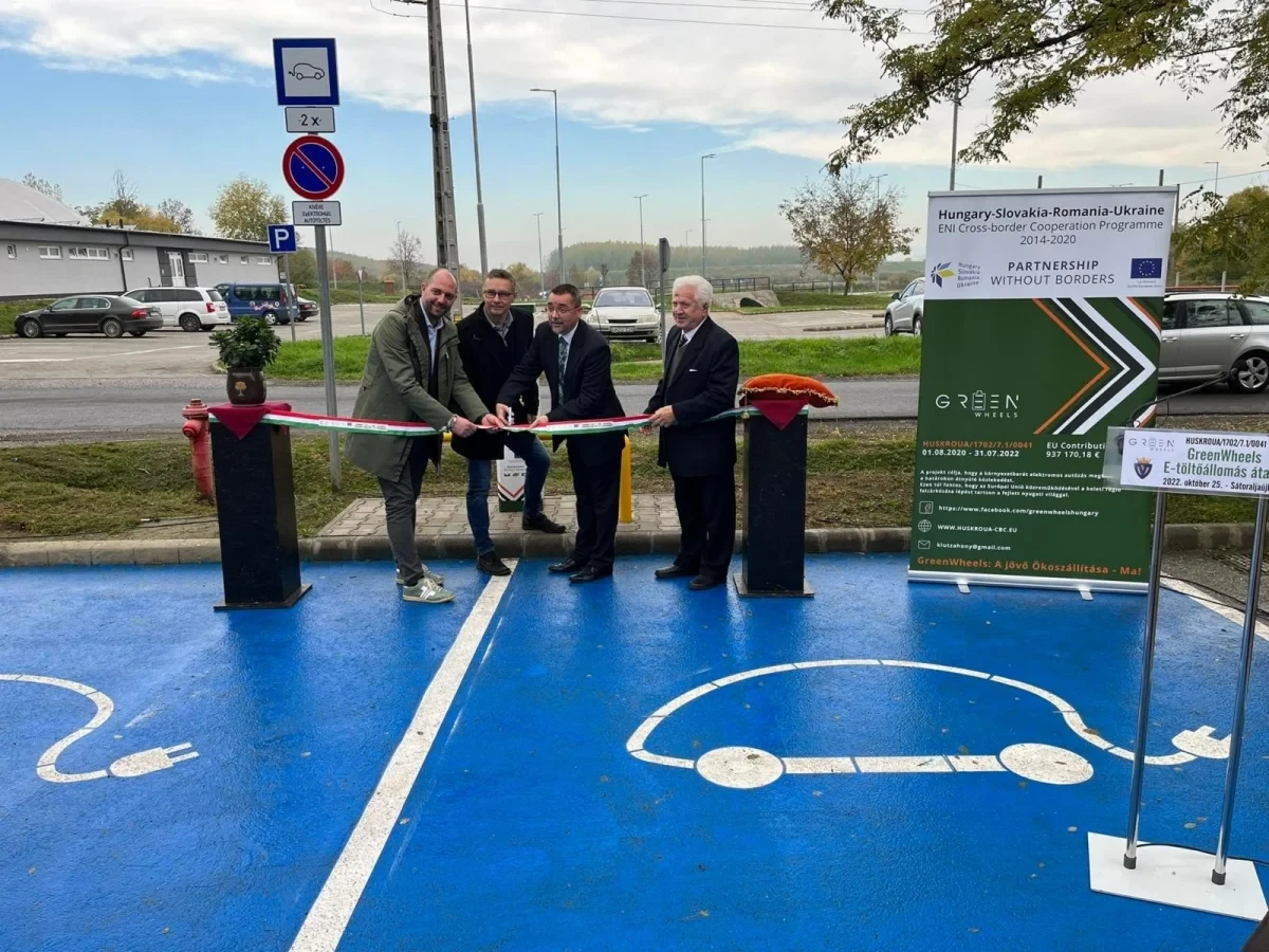 First E-charging station handover within the 